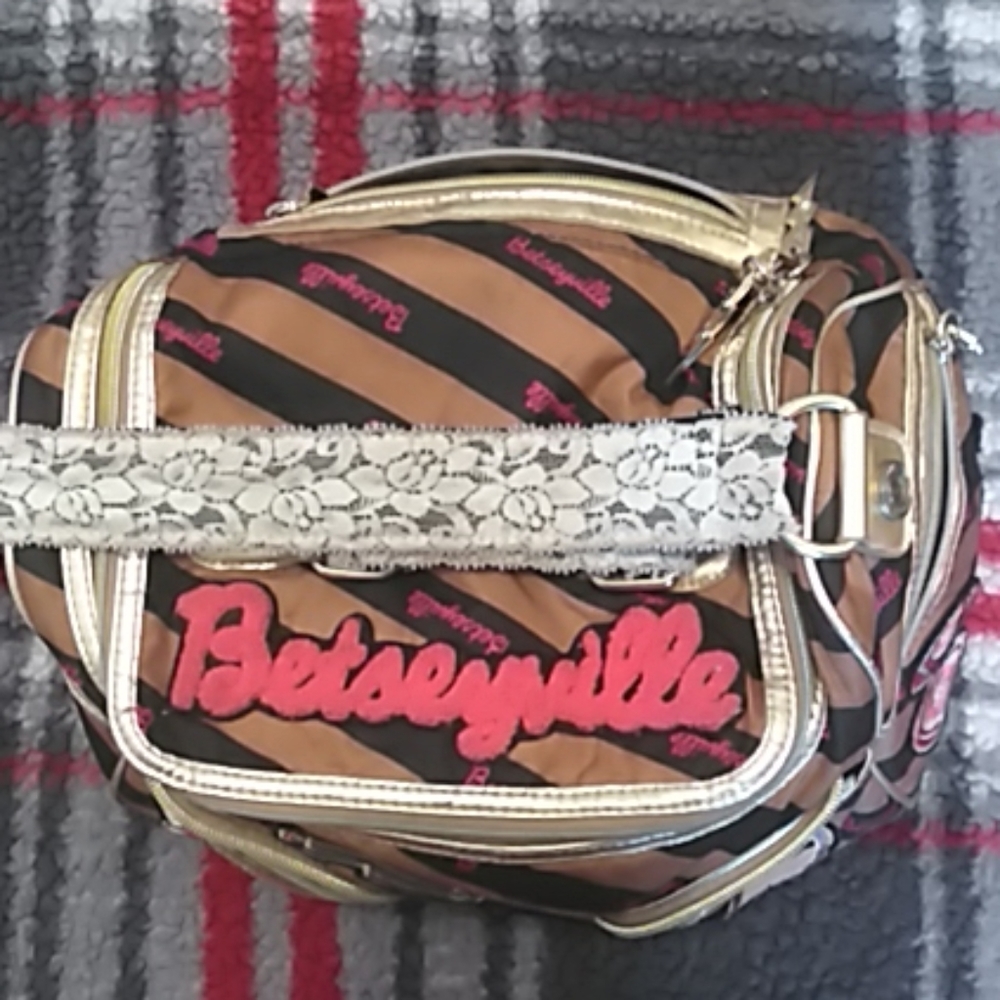 Hand bag